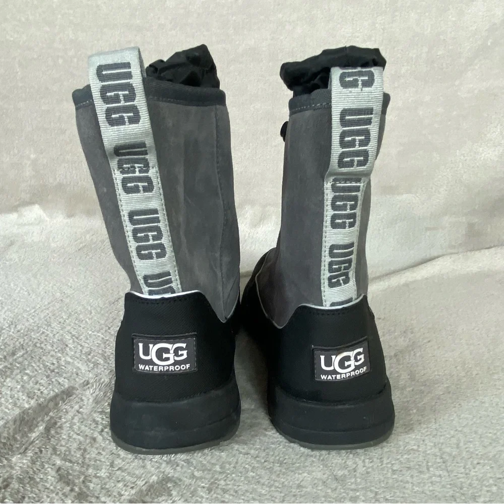 UGG Kirby Waterproof Boots Youth Kids Size 4‎ Gray Black Pull On Snow Winter